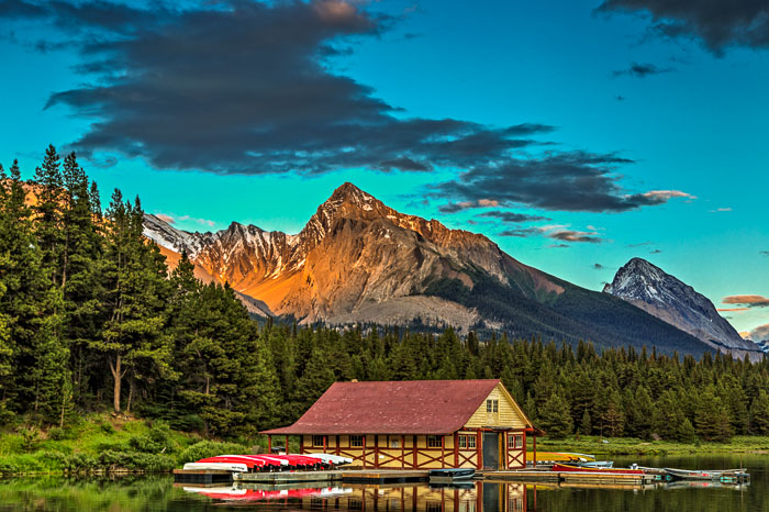 Maligne Lake Area