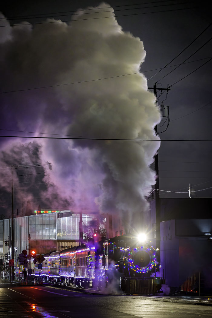 Oregon Heritage Rail Center -  Holiday Express