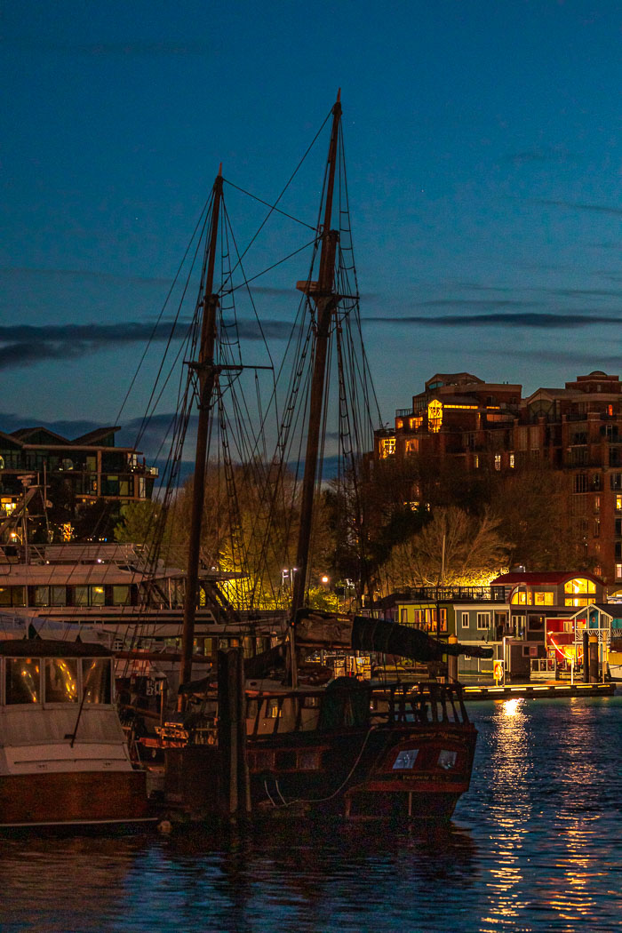 Victoria After Dark
